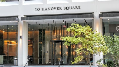 CHURCHILL AT 10 HANOVER SQUARE