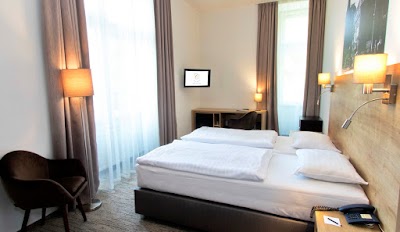 CITY HOTEL RING