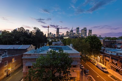 WOOLLOOMOOLOO WATERS APT HOTEL