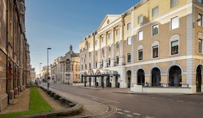 HOTEL CAMBRIDGE
