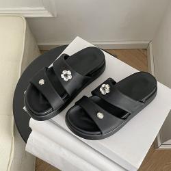 Water Diamond Thick Sole Straight Casual Sandals For Women With Exposed Toes And Anti Slip Beach Shoes