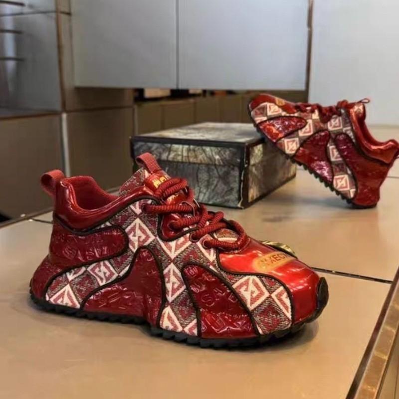 Fashion Youth Embroidery Stitching Thick Bottom Lightweight Mens Shoes