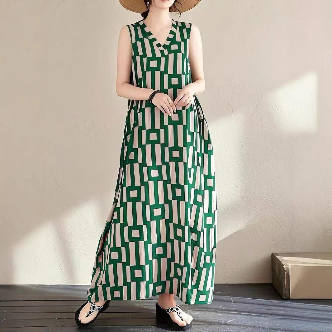 Bohemian-style Vintage Robe For A Literary Getaway