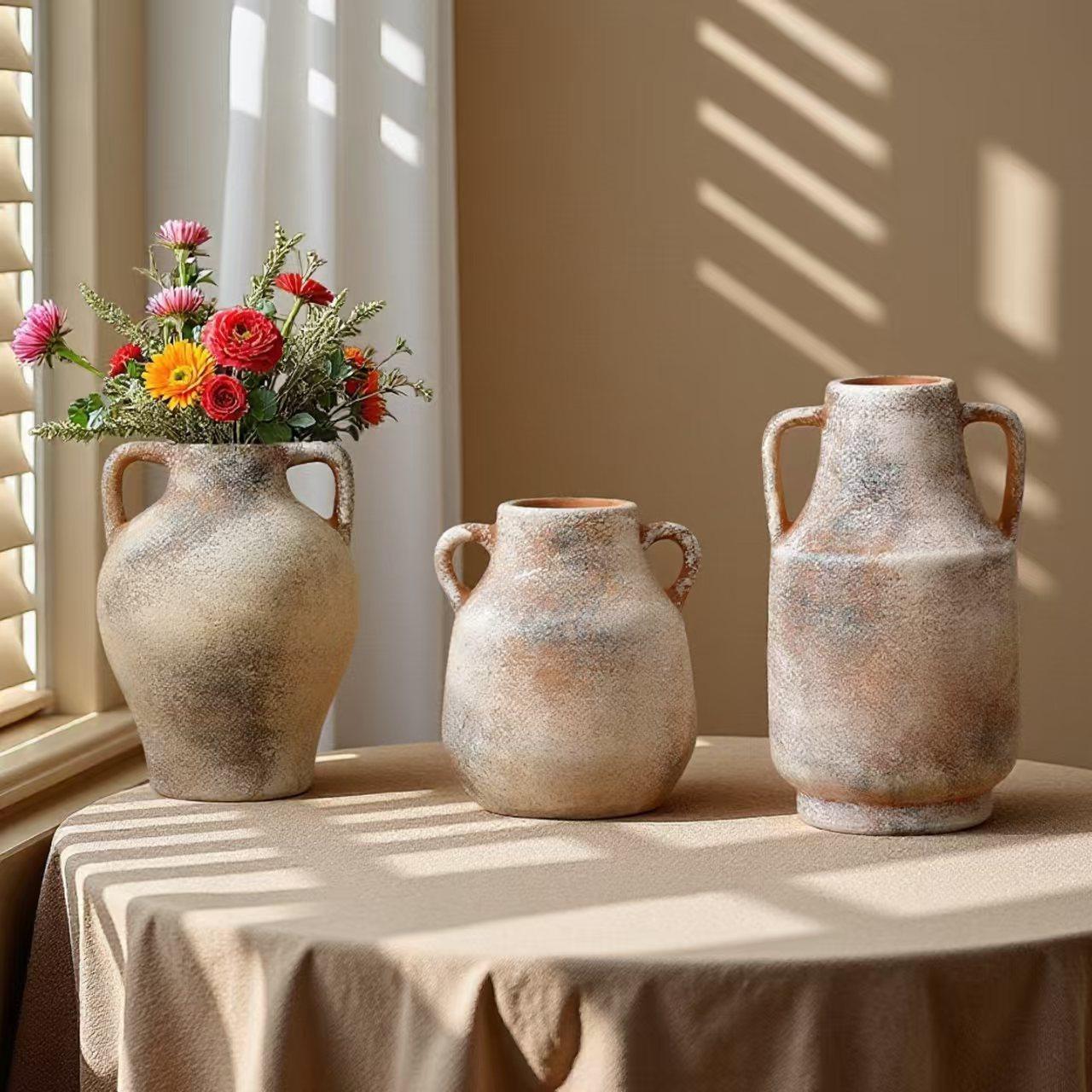 Vintage Ceramic Flower Vase With Handle, Decorative Bottle For Home Decoration, Indoor Ornament And Floral Arrangement Prop