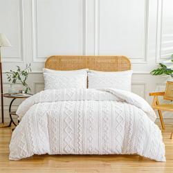 European And American Supplies Cut Flower Tufted Plain Quilt Set